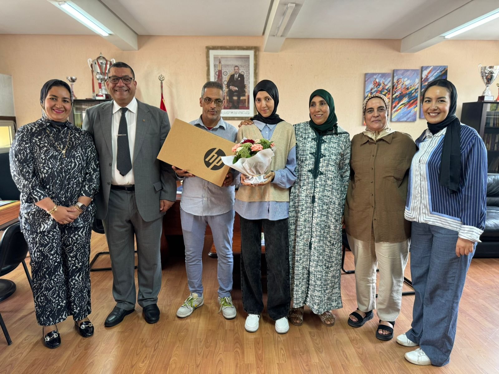 مدرسة “بول آرين” بالبيضاء تكرم التلميذة زينب أمغار المتفوقة في امتحانات الباكالوريا