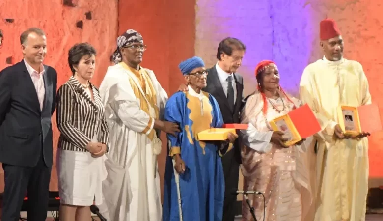 المهرجان الوطني للفولكلور بمراكش يحتفي بأيقونة ورواد الفرق الشعبية