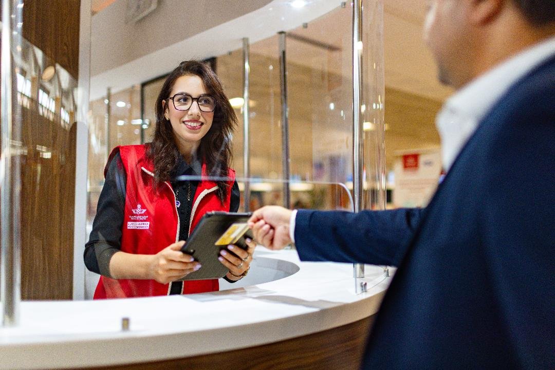 الخطوط الملكية المغربية ومجموعة البريد بنك يعيدان ابتكارتجربة المسافر