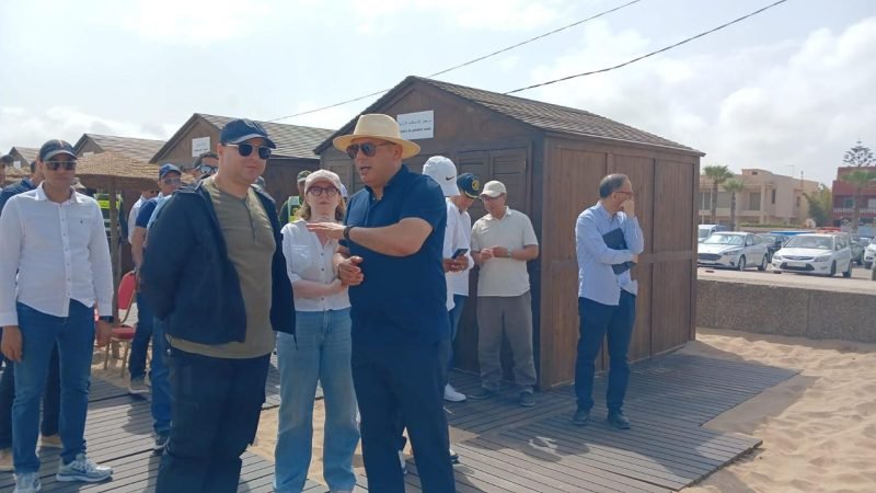 عامل النواصر يشرف على موسم الاصطياف بشواطئ دار بوعزة