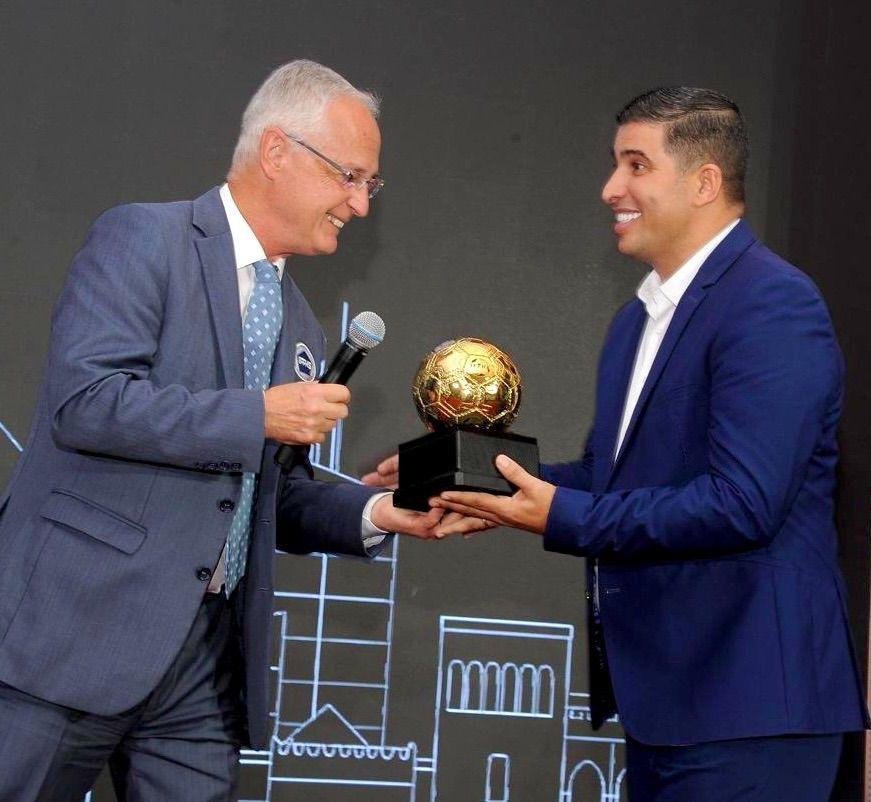 عبد الله جعفري، أول صحفي رياضي في العالم يتوج بجائزة خاصة من الاتحاد الدولي لتأريخ وإحصاءات كرة القدم (IFFHS)