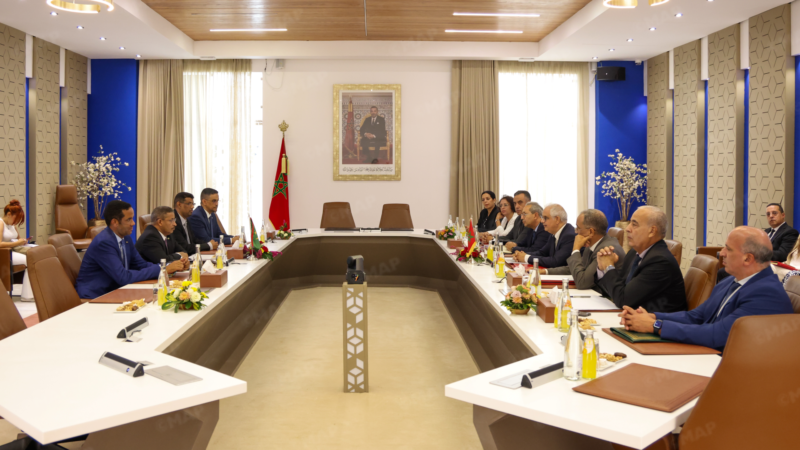 تعزيز الشراكة الاستراتيجية بين المغرب وموريتانيا عبر مشروع حيوي لتأهيل الطريق الرابط بين نواكشوط ونواذيبو